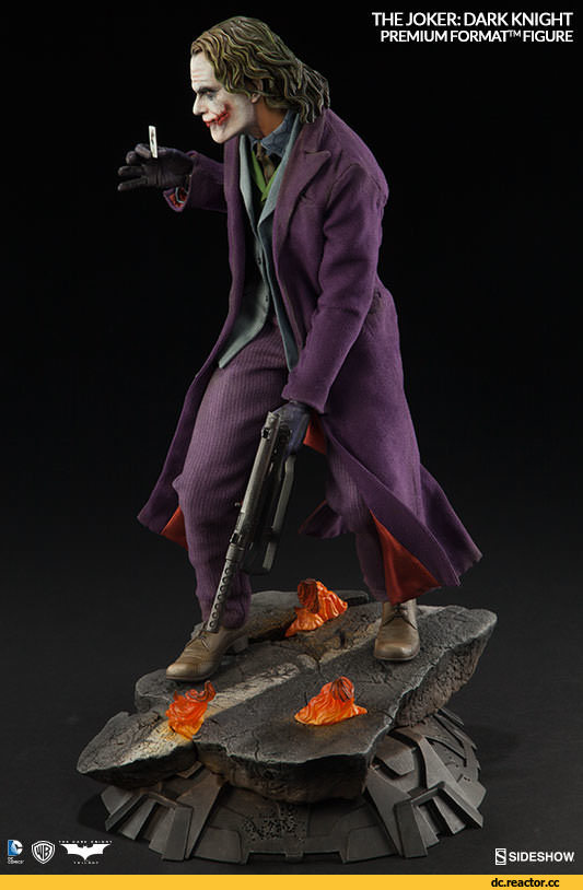 sideshow dark knight joker premium format